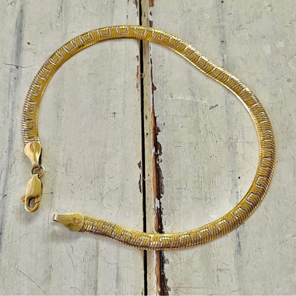 Stamped vermeil textured reversible bracelet - Picture 3 of 6